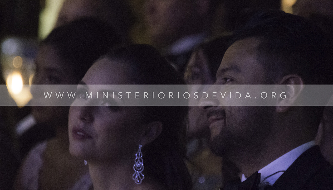 Ceremonia Cristiana De Pastor Miguel Esteban Y Valentina Arrázola